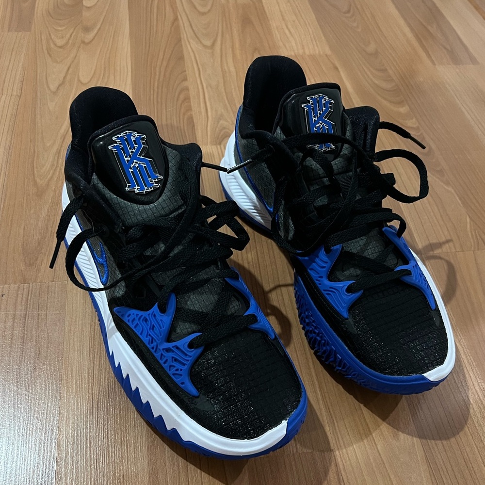 Nike Kyrie 4 Low - Basketball - size 9